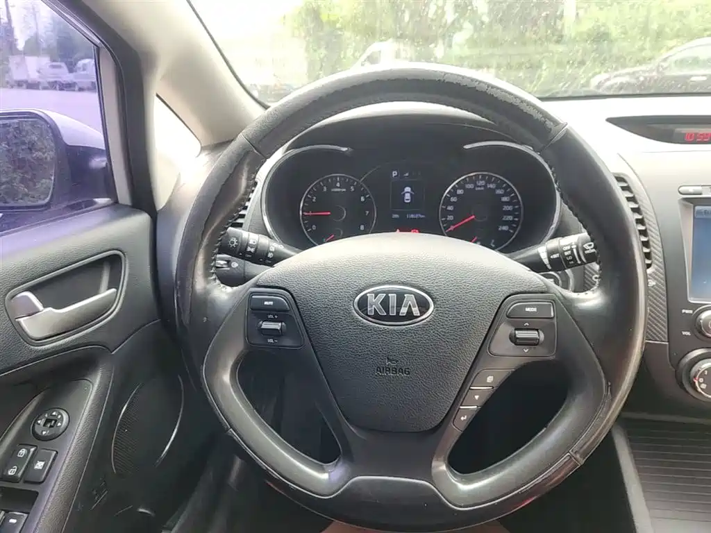 Kia K3 2016 1.6L Automatic GLS фото 11
