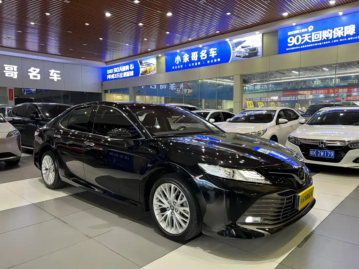 Toyota Camry 2018 2.5G Luxury Edition фото 2