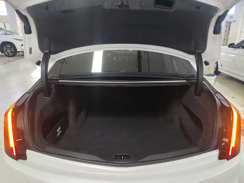 Cadillac CT6 2023 2022 28T Luxury
