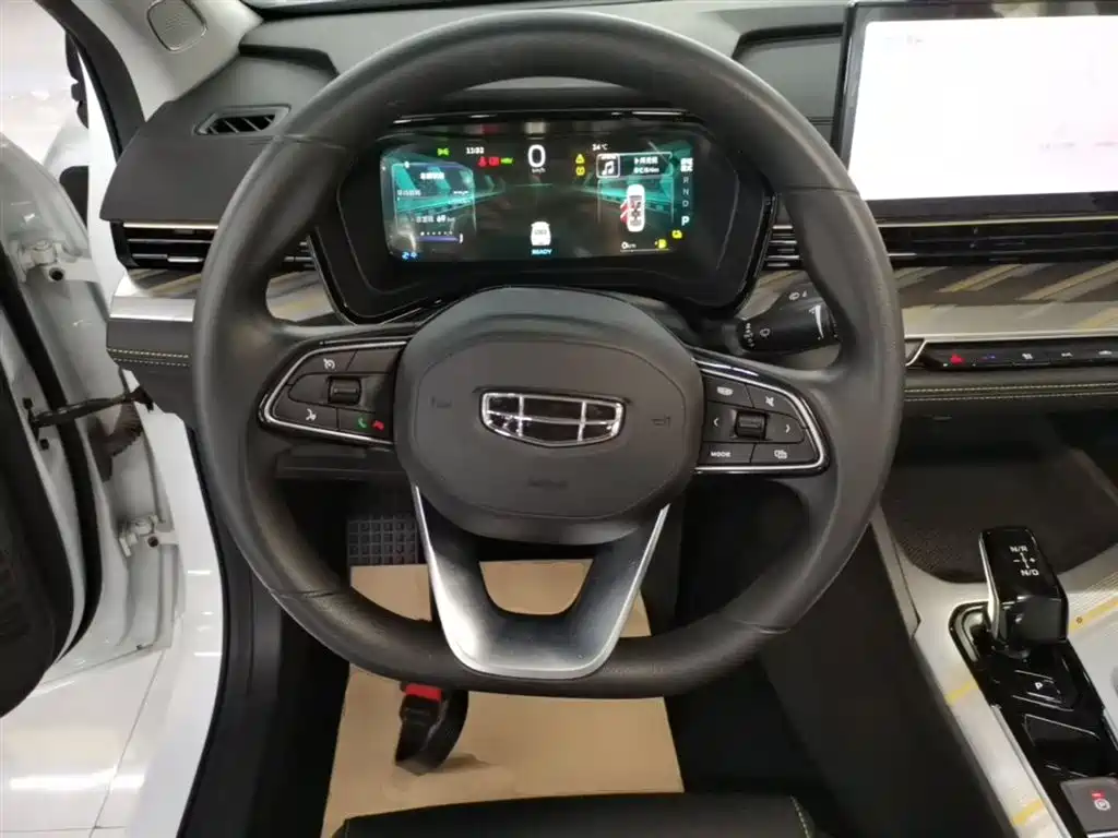 Geely Emgrand L HiP 2024 2024 Model Champion Edition 1.5TD-DHT Pro 100KM Surpassing Type