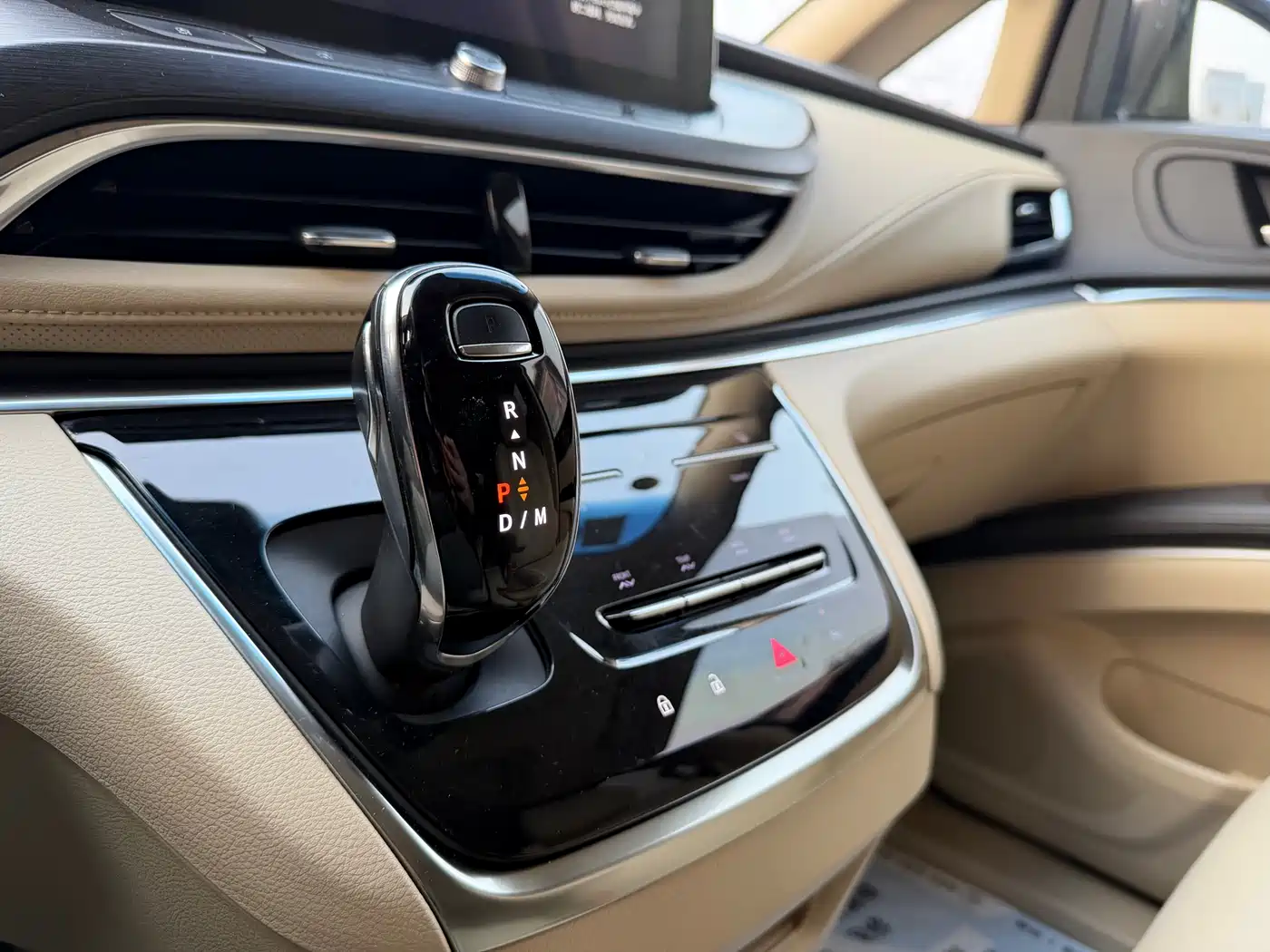 Buick GL8 2023 Facelift Land Business Class Luxury фото 16