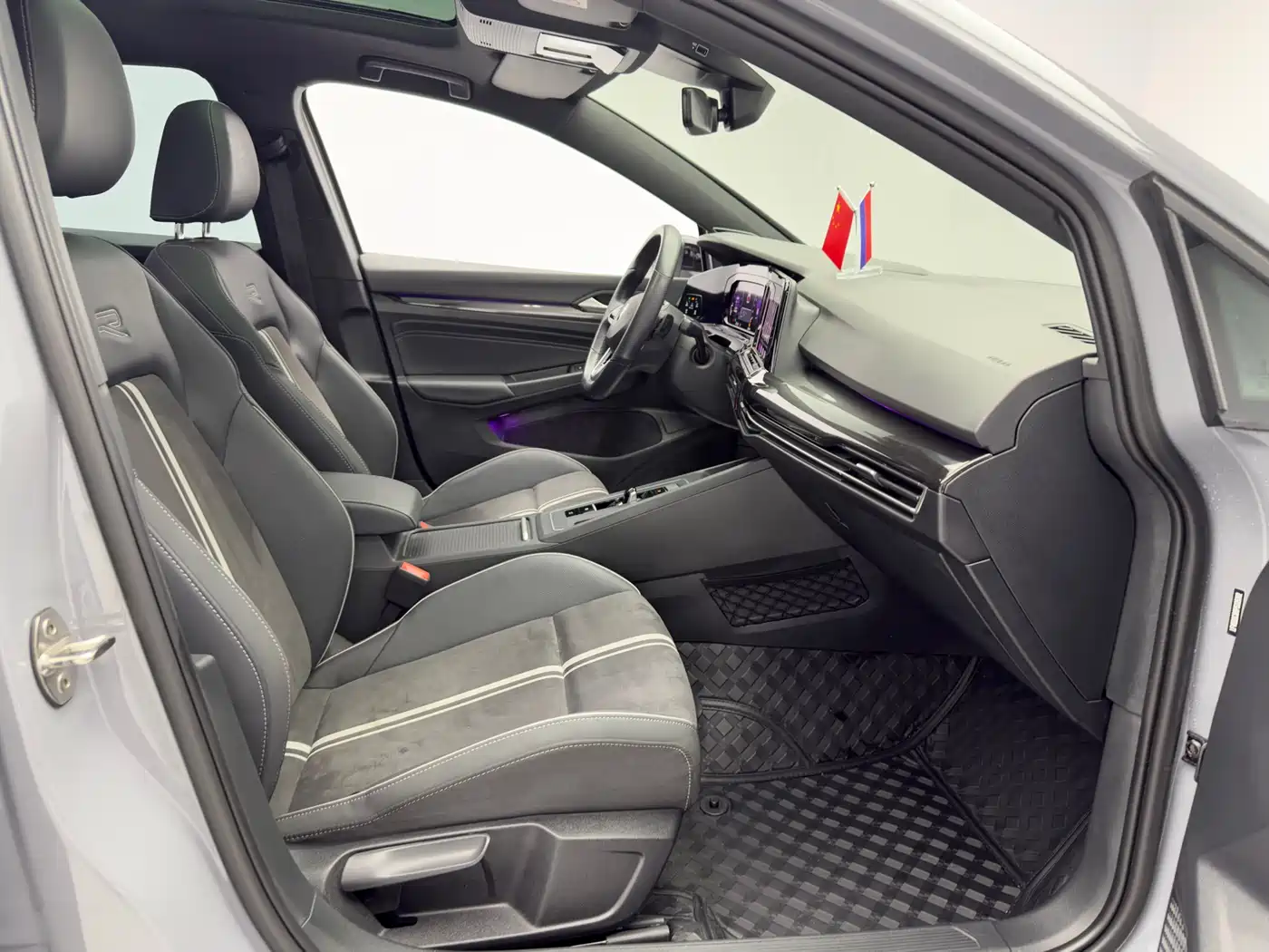 Volkswagen Golf 2023 Facelift 280TSI DSG R-Line фото 21
