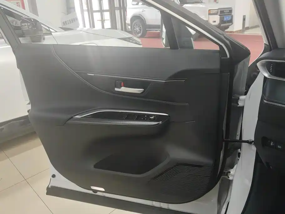 Фото 7 - Toyota Venza