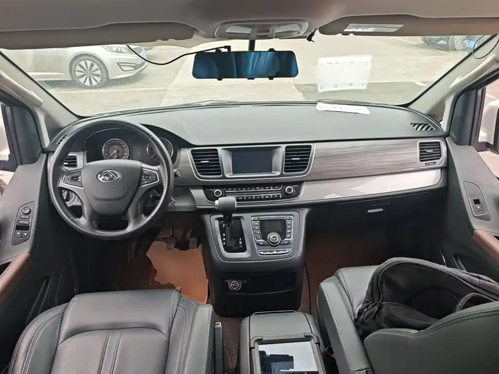 SAIC Maxus Maxus G10 2021 2.0T Automatic Elite Edition Gasoline 7-Seater фото 10
