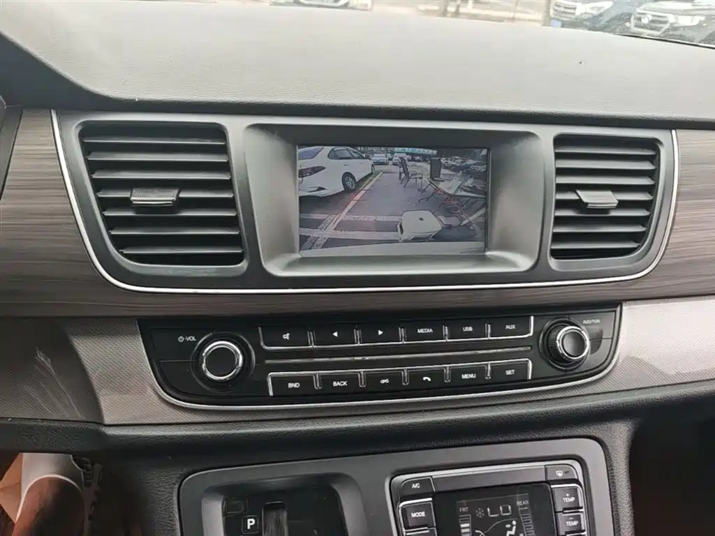 SAIC Maxus Maxus G10 2021 2.0T Automatic Elite Edition Gasoline 7-Seater фото 13