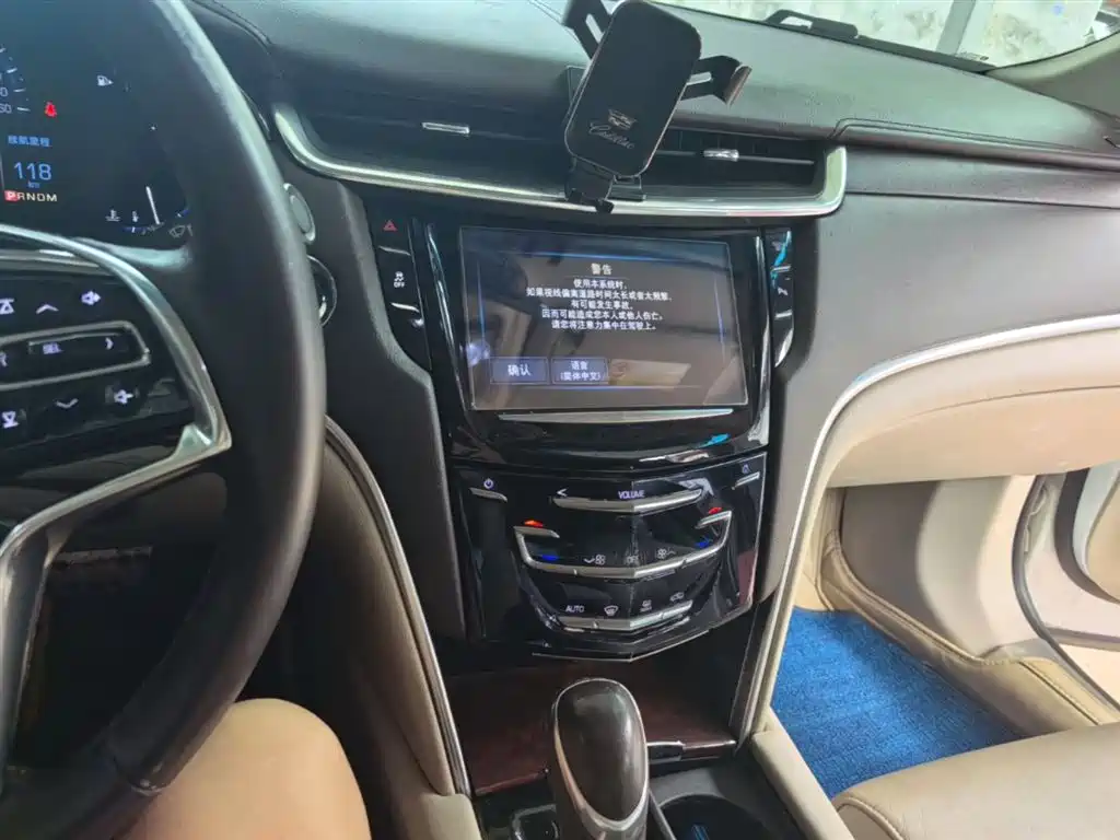 Cadillac XTS 2016 28T Technology фото 13