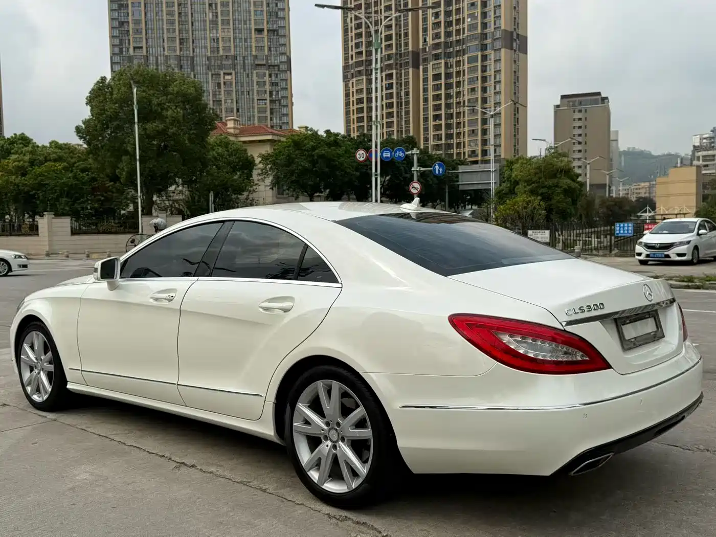 Mercedes-Benz CLS 2012 CLS 300 CGI фото 6