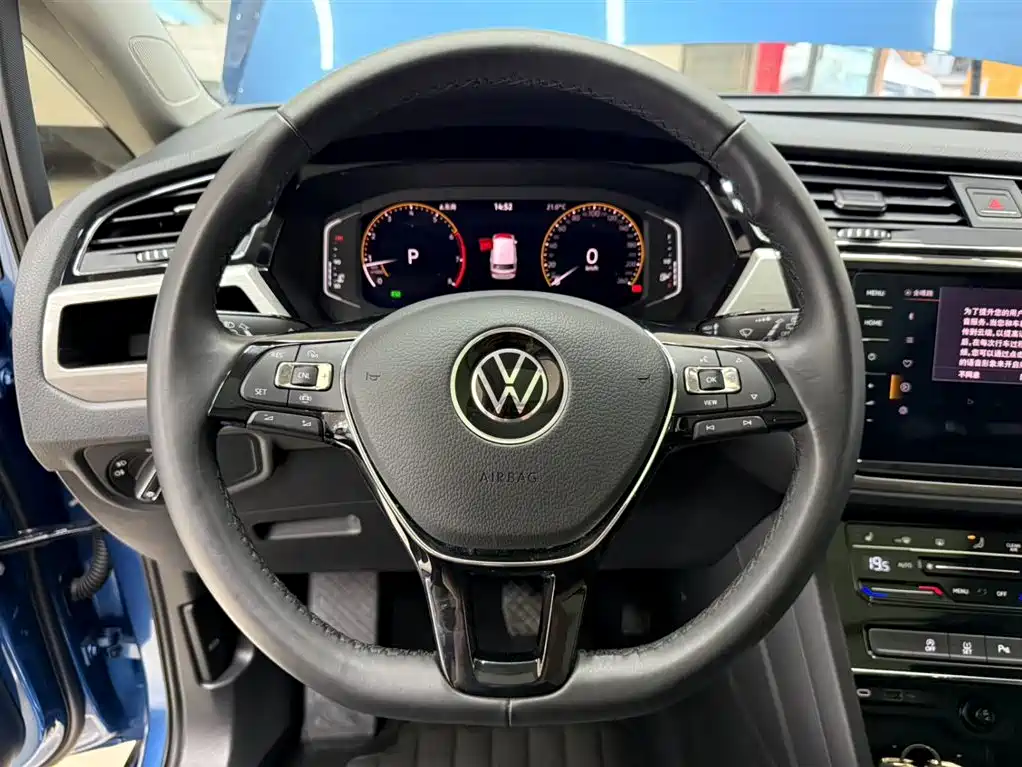 Volkswagen Touran 2022 Touran L 280TSI DSG Frontier Edition 7-seater фото 12