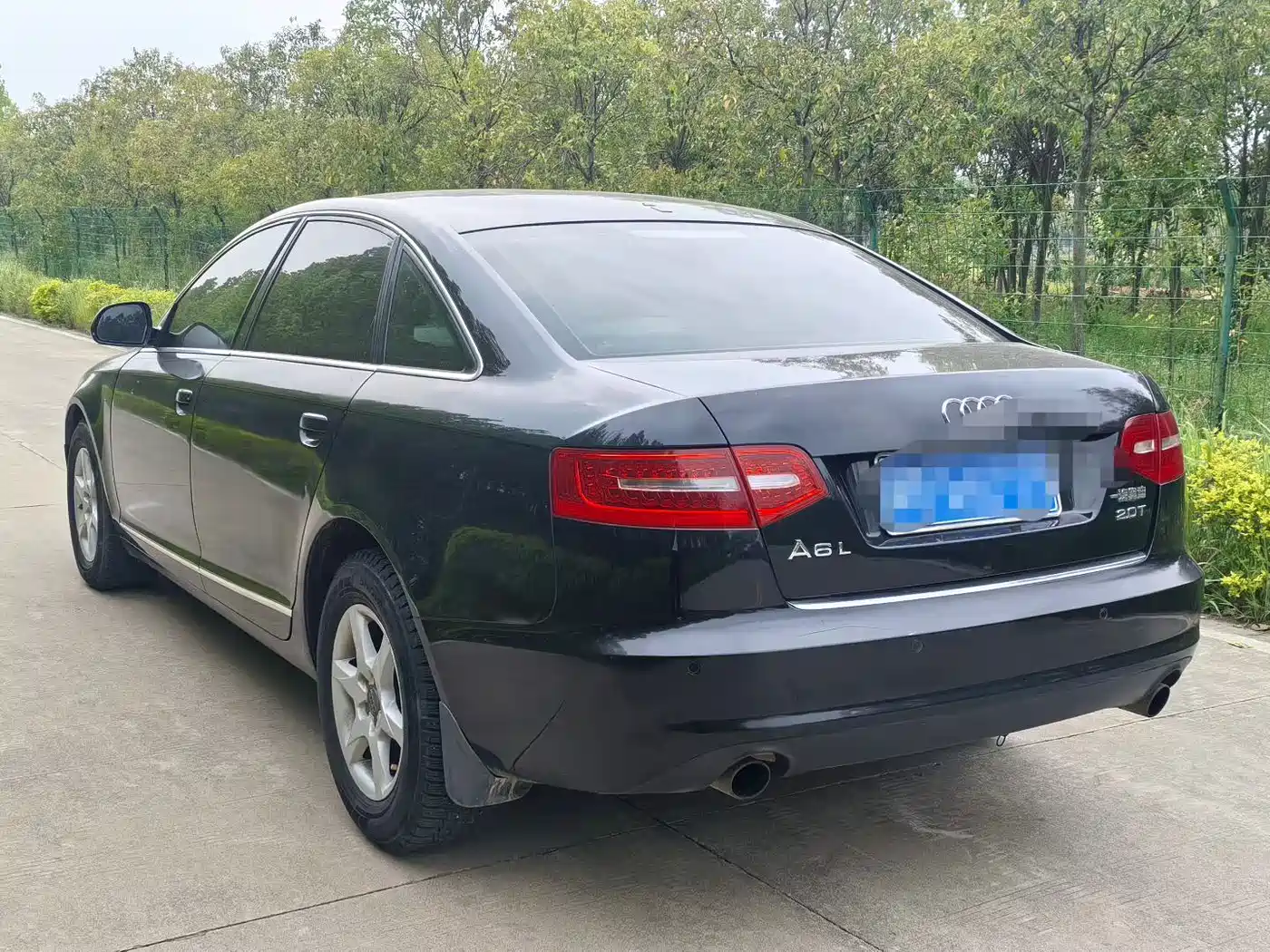 Audi A6L 2010 2.0 TFSI Automatic Standard фото 6