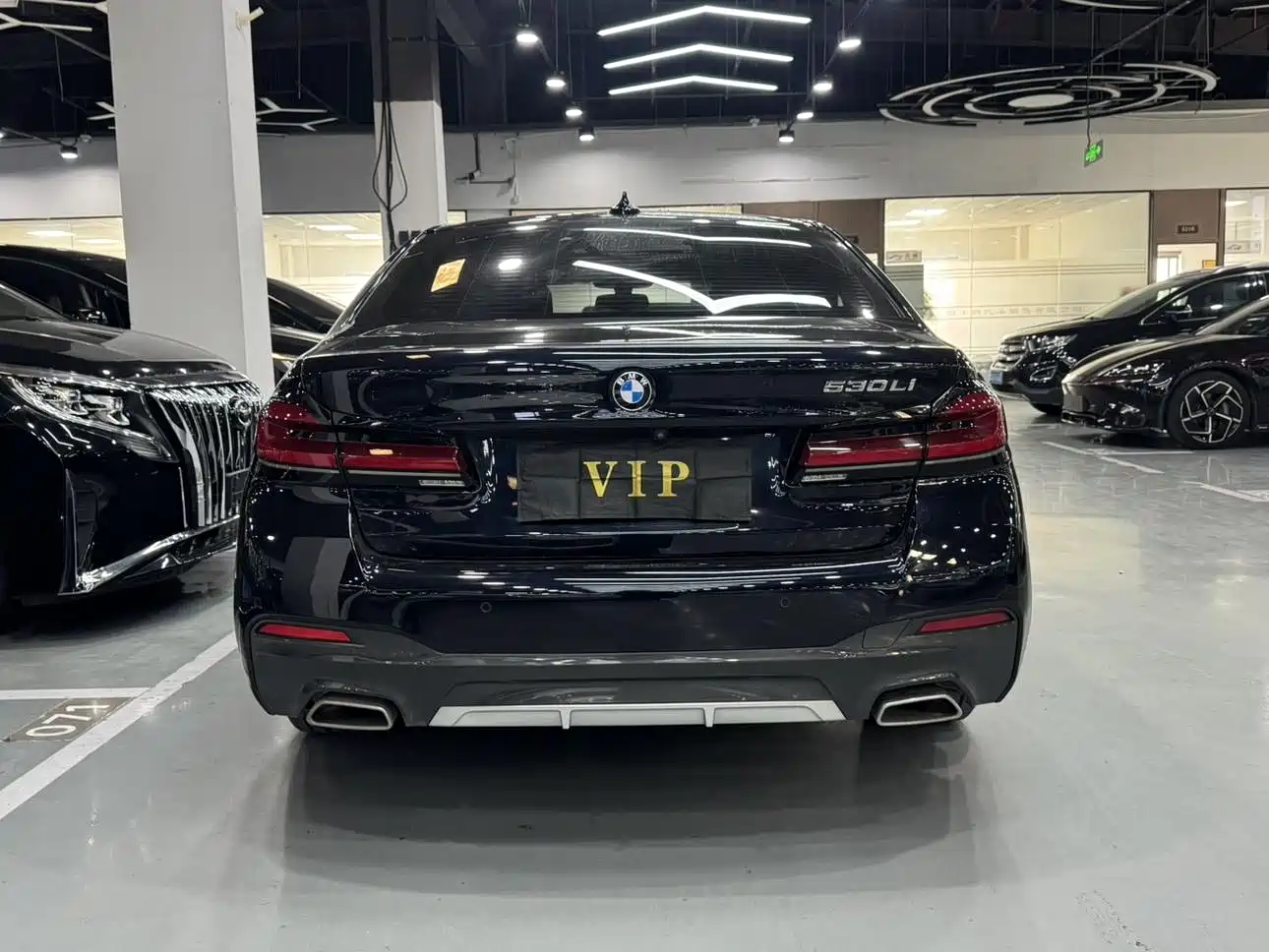BMW 5 Series 2023 530Li Leading M Sport Package фото 15