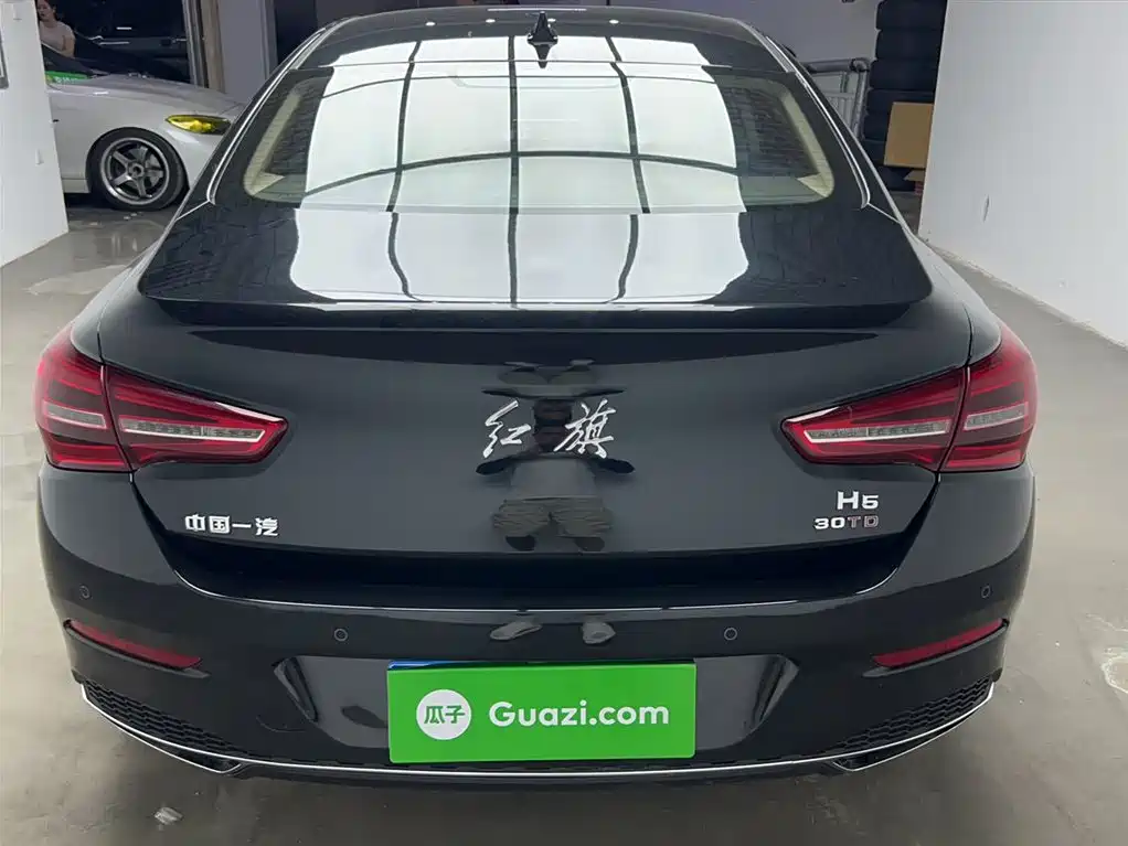 Hongqi H5 2022 Classic Facelift 1.5T DCT Flag Rhythm Edition фото 4