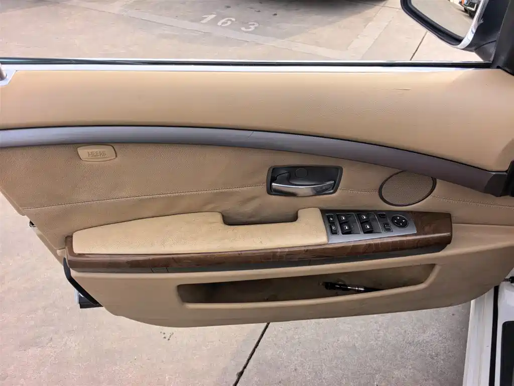 BMW 7 Series 2008 Model 730Li Leading фото 9