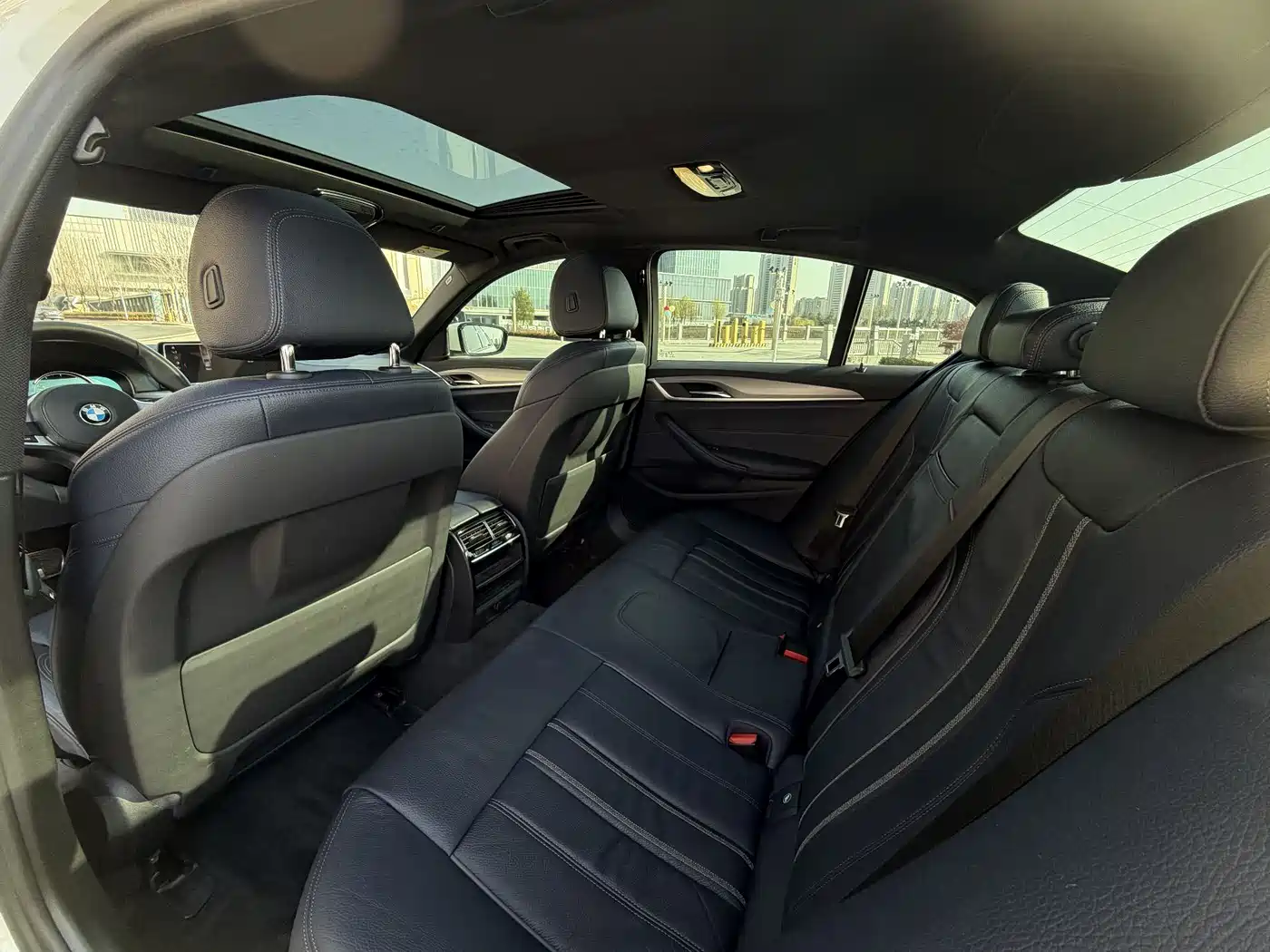 BMW 5 Series (Import) 2018 525i M Sport Package фото 4