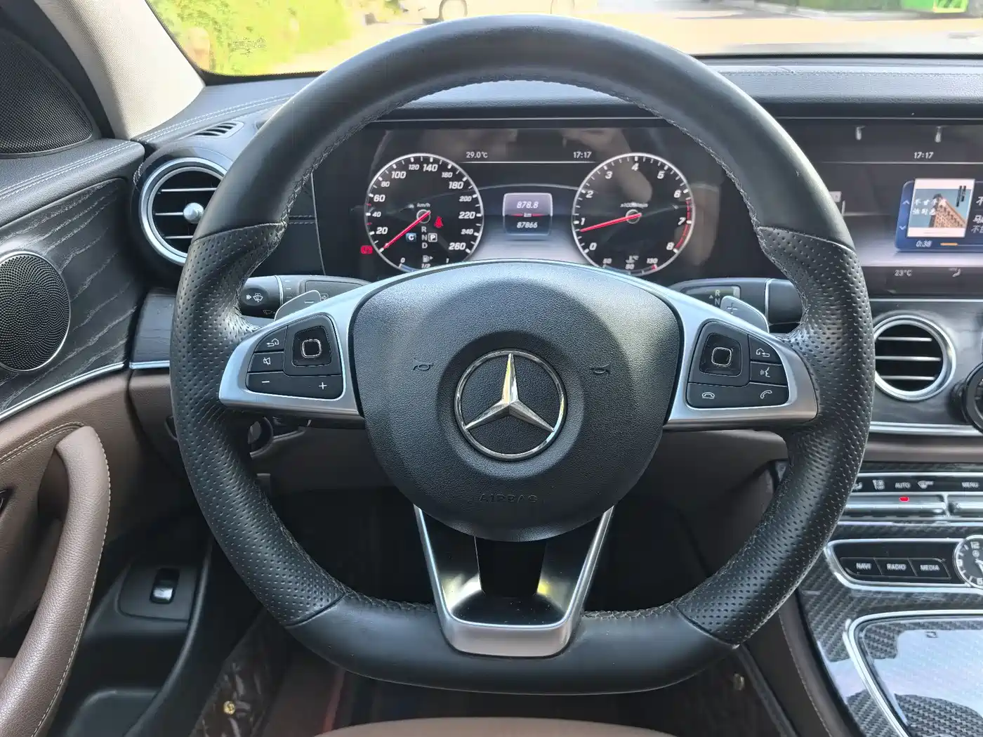 Mercedes-Benz E-Class 2016 E 300 L Sport Fashion Type фото 13
