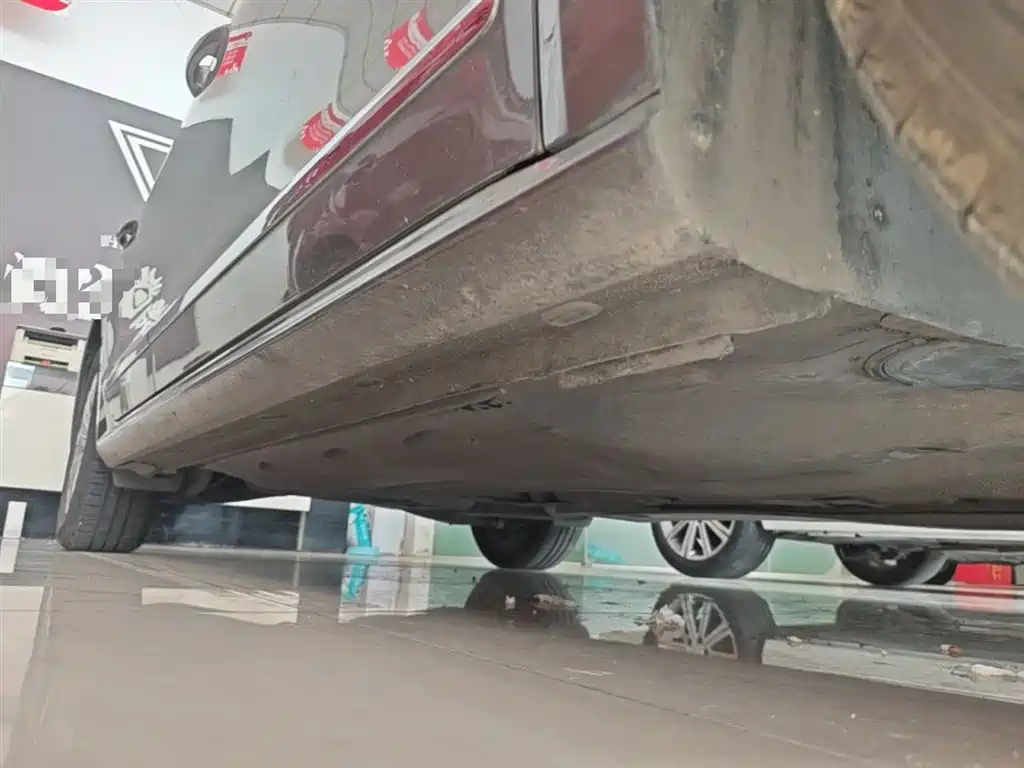 Volkswagen Passat 2015 1.8TSI DSG Honor Edition фото 21