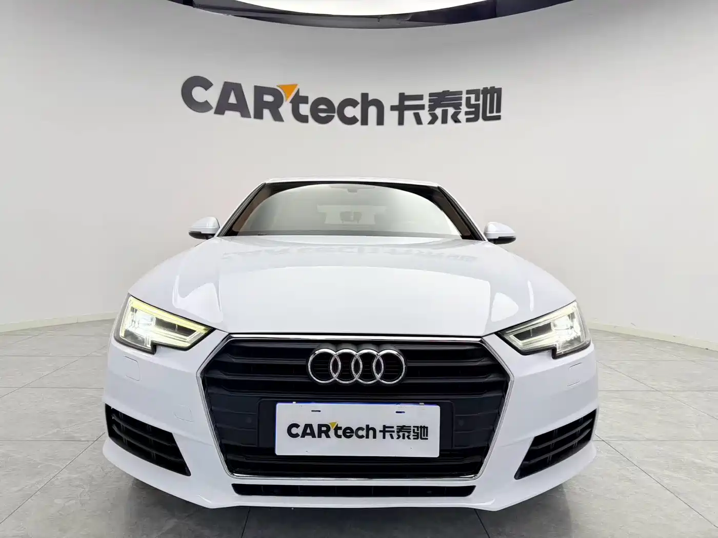 Audi A4L 2017 40 TFSI Fashion Edition фото 2