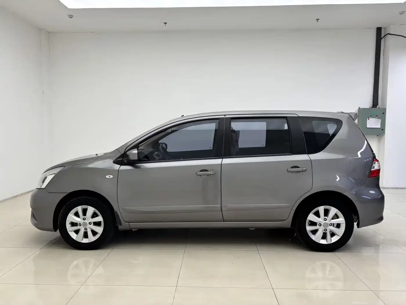 Nissan Livina 2015 2013 1.6XL CVT Luxury