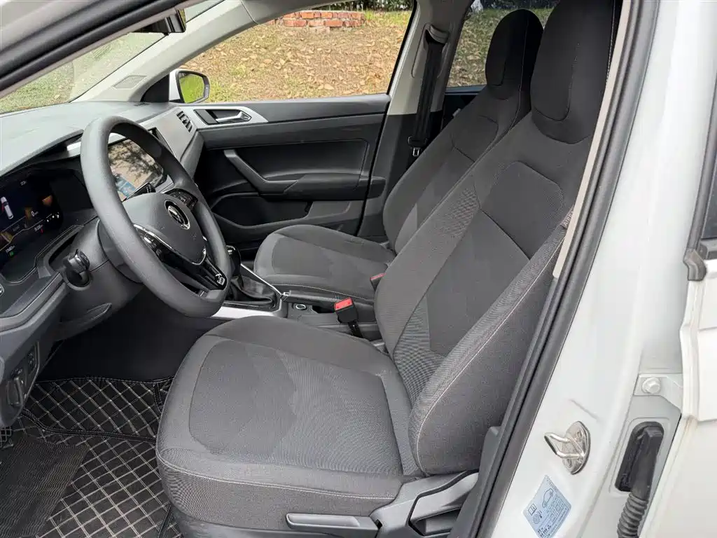 Volkswagen Polo 2023 Facelift Plus 1.5L Auto Joyful Living Edition фото 8