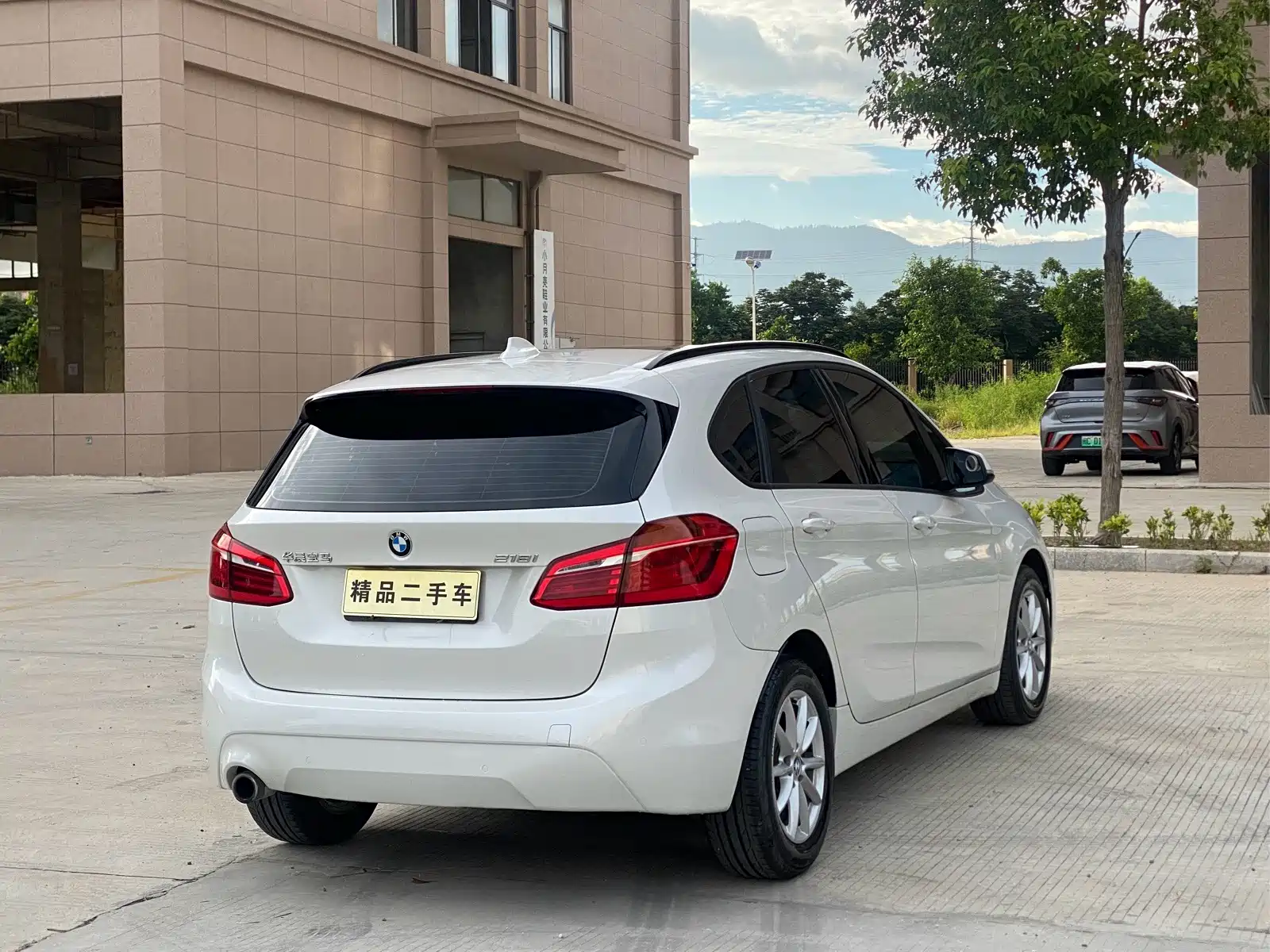 Фото 7 - BMW 2 Series Touring