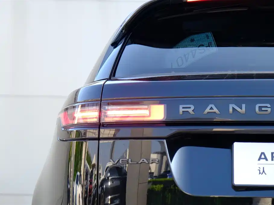 Land Rover Range Rover Velar 2025 Dynamic SE фото 12
