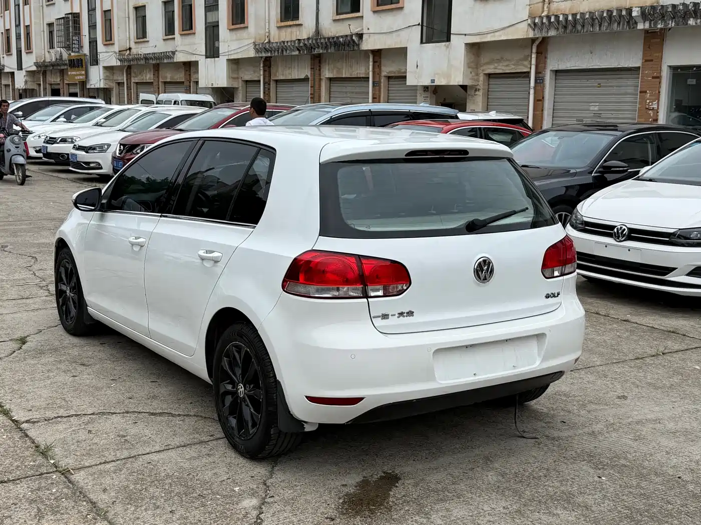Volkswagen Golf 2011 Model 1.6 Automatic Comfort фото 7