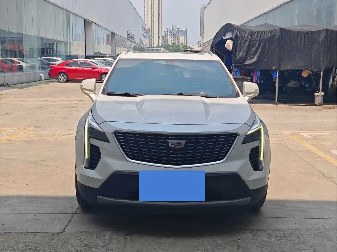 Cadillac XT4 2020 Facelift 28T 2WD Leading фото 2