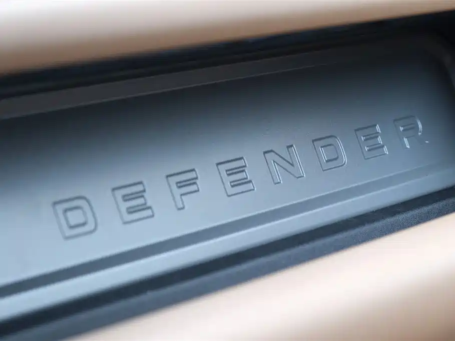 Land Rover Defender 2025 90 3.0T P400 X-Dynamic HSE фото 29