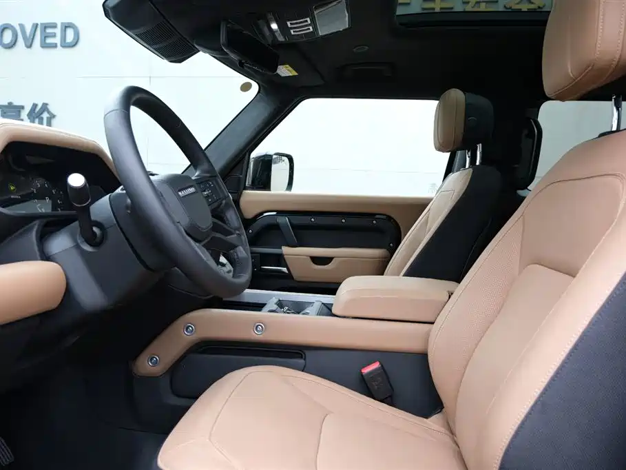Land Rover Defender 2025 90 3.0T P400 X-Dynamic HSE фото 10