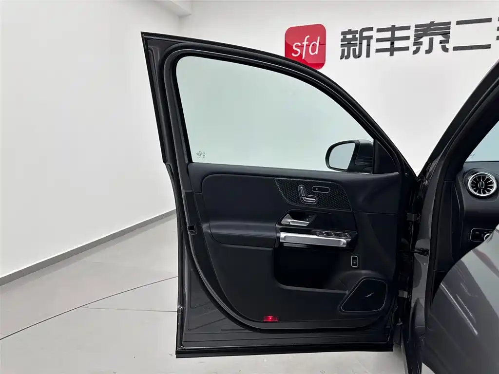 Mercedes-Benz EQB 2025 EQB 260 фото 8
