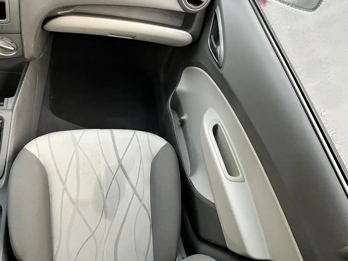 Chevrolet Sail 2013 Sedan 1.4L Manual Ideal Edition фото 8