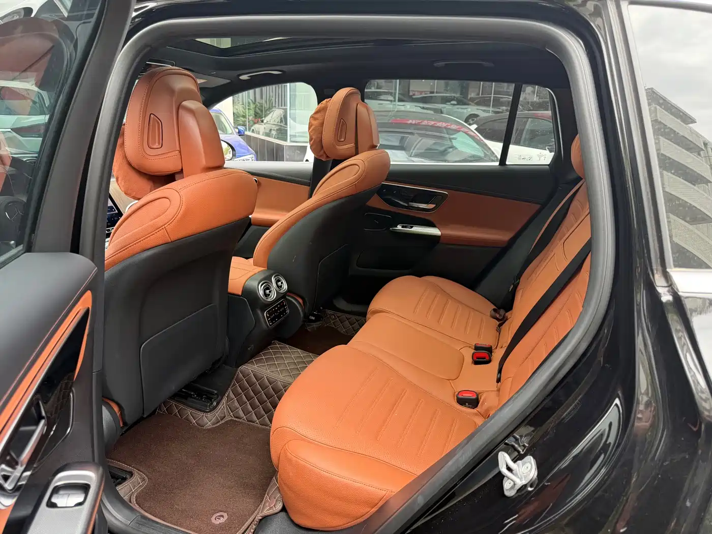 Mercedes-Benz GLC 2024 GLC 300 L 4MATIC Dynamic 5-seater фото 6