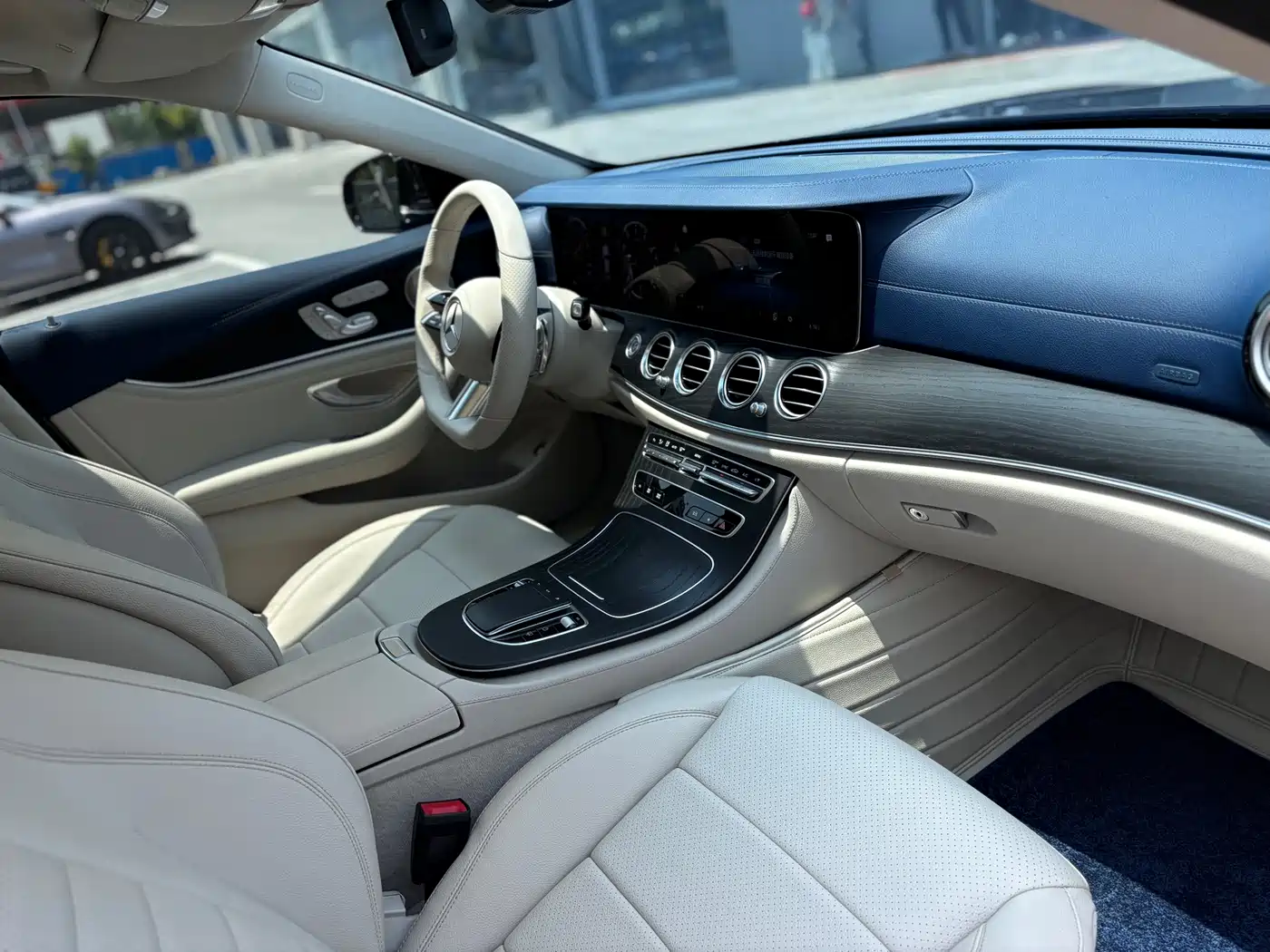 Mercedes-Benz E-Class 2022 E 300 L Sport Luxury фото 10
