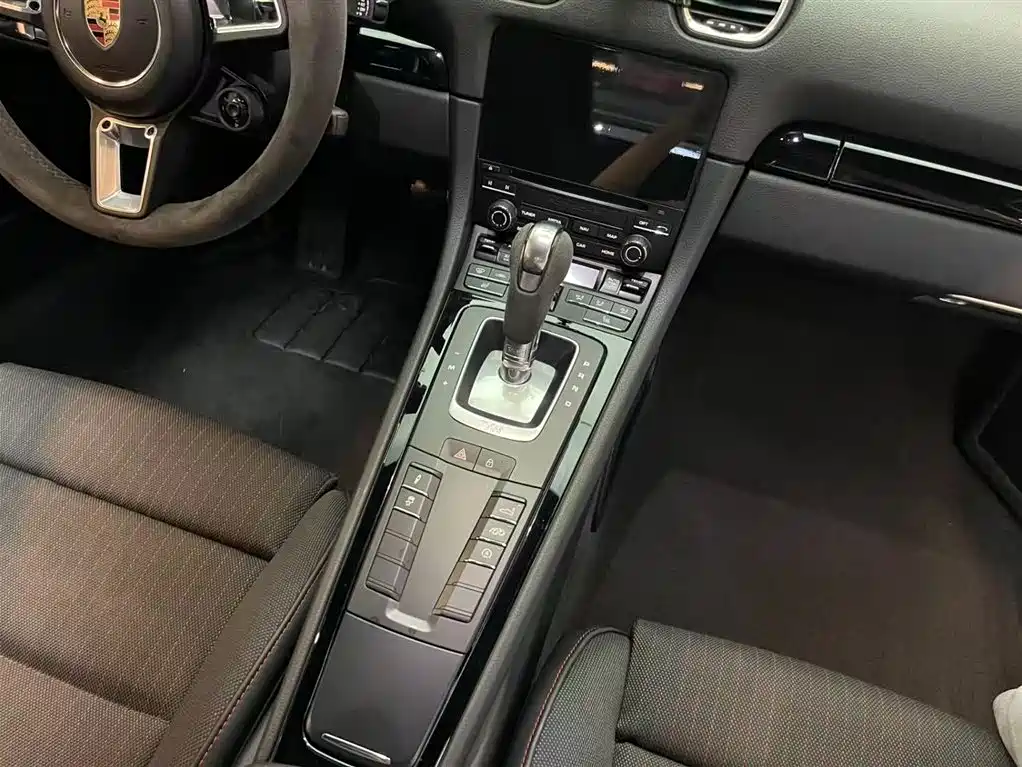 Porsche 718 2019 Cayman T 2.0T фото 13