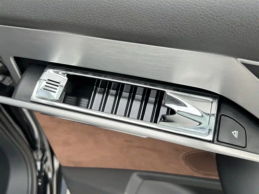 Audi A8 2013 A8L 45 TFSI quattro Luxury фото 14