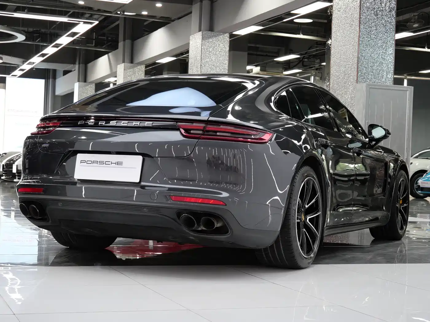 Porsche Panamera 2017 Panamera 3.0T фото 15