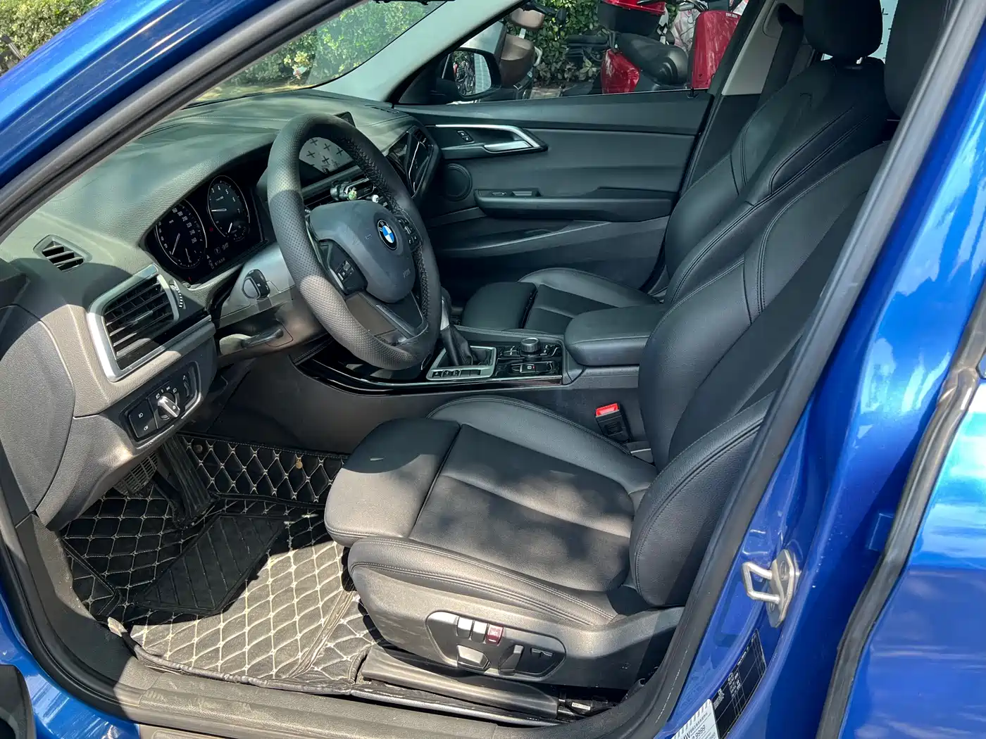 BMW 1 Series 2017 118i Sport фото 9