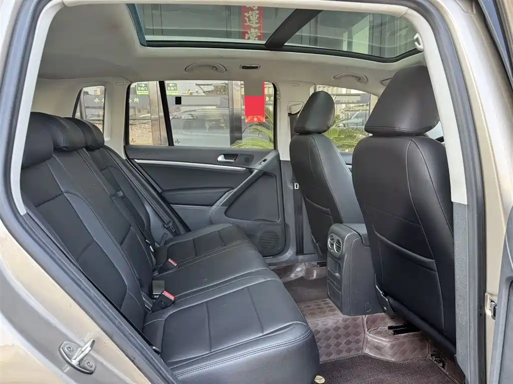 Volkswagen Tiguan 2015 1.8TSI Automatic 2WD Highline фото 7