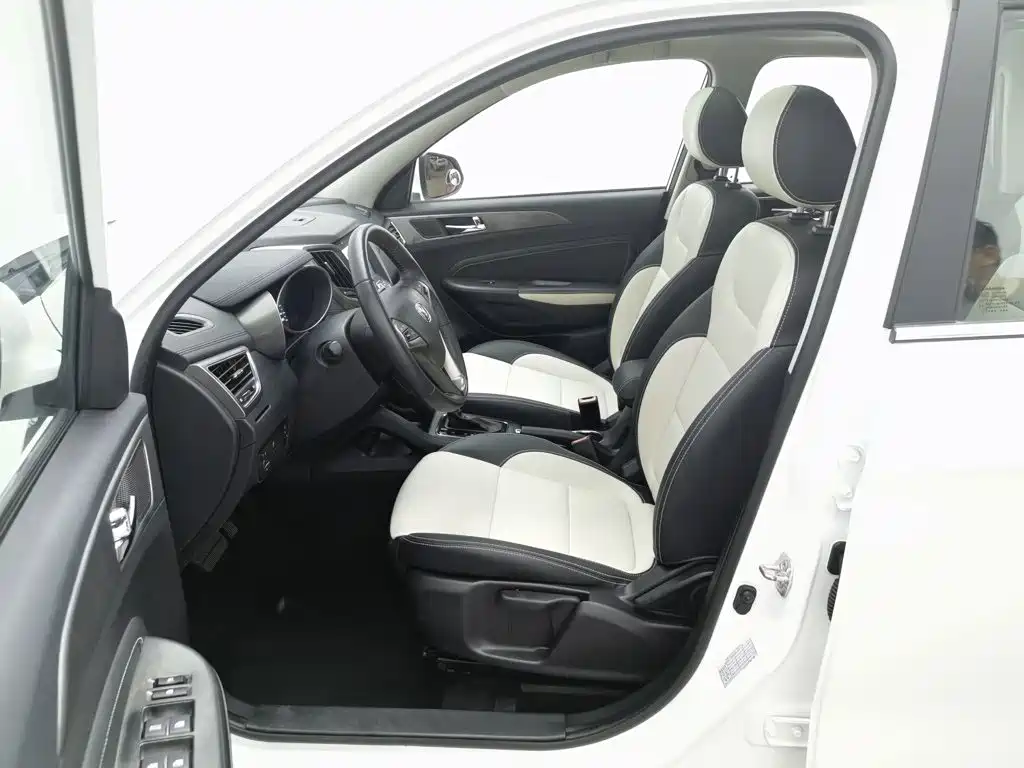 Changan CS35 2017 2017 1.6L Auto Luxury