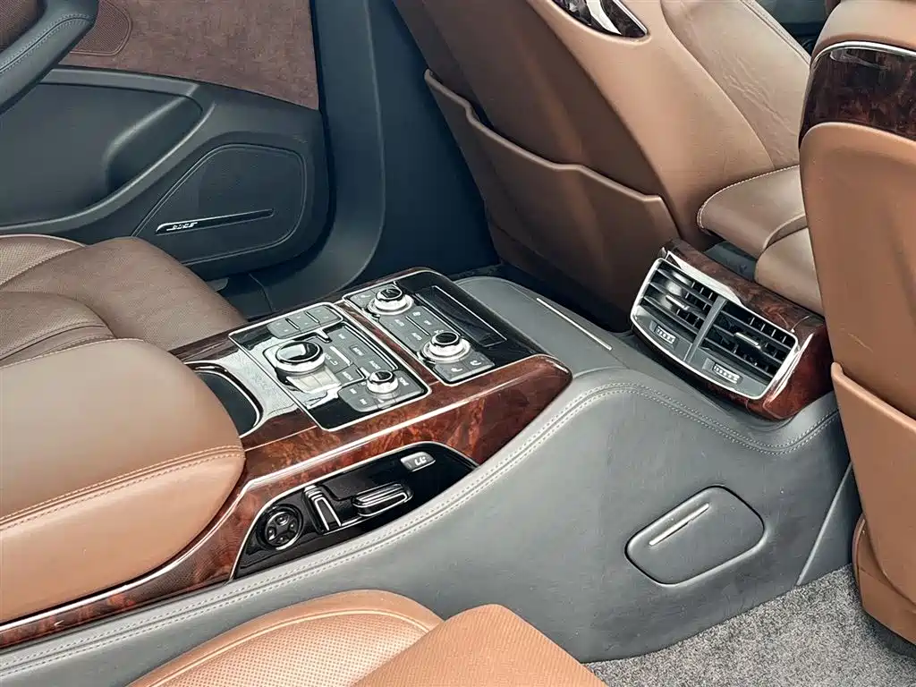 Audi A8 2013 A8L 45 TFSI quattro Luxury фото 13