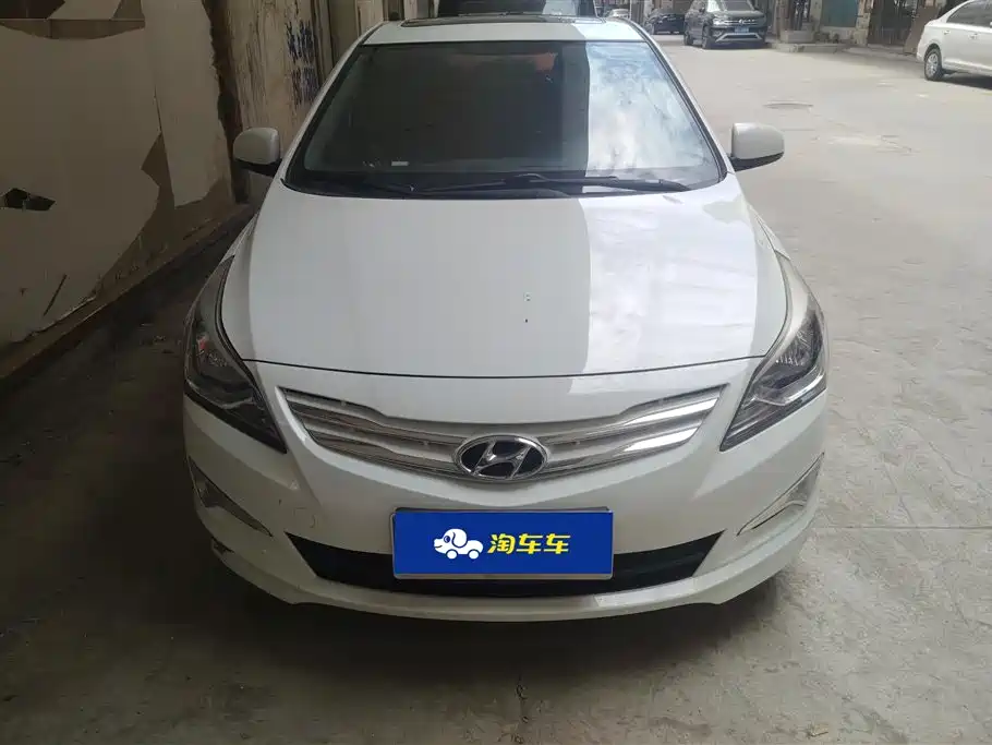 Hyundai Reina 2014 1.4L Manual GLX фото 2