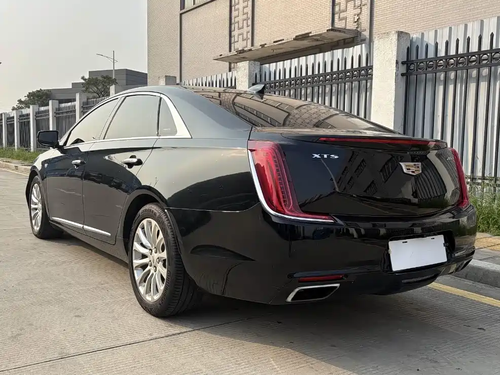 Cadillac XTS 2018 28T Elite фото 9