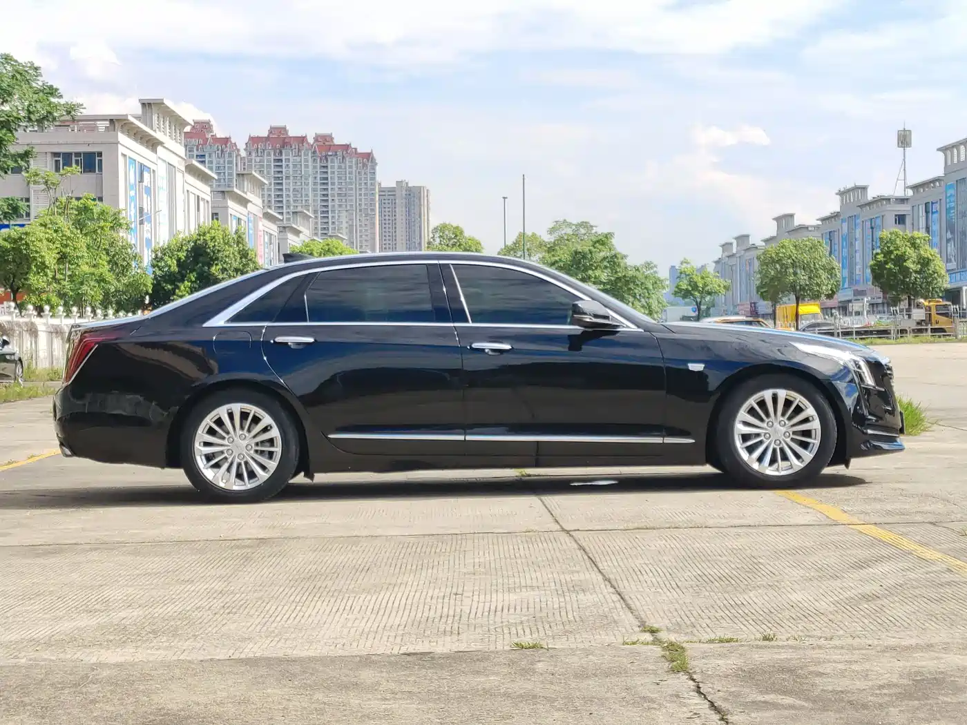 Фото 14 - Cadillac CT6