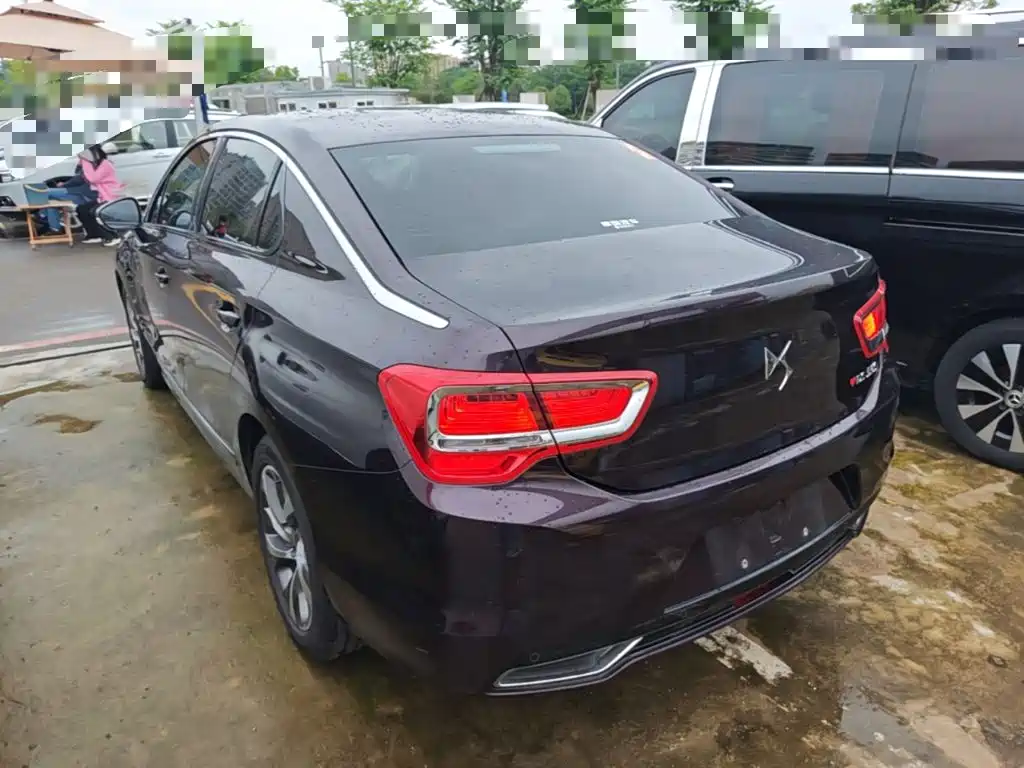 DS 5LS 2015 2015 1.6T Elegance THP160