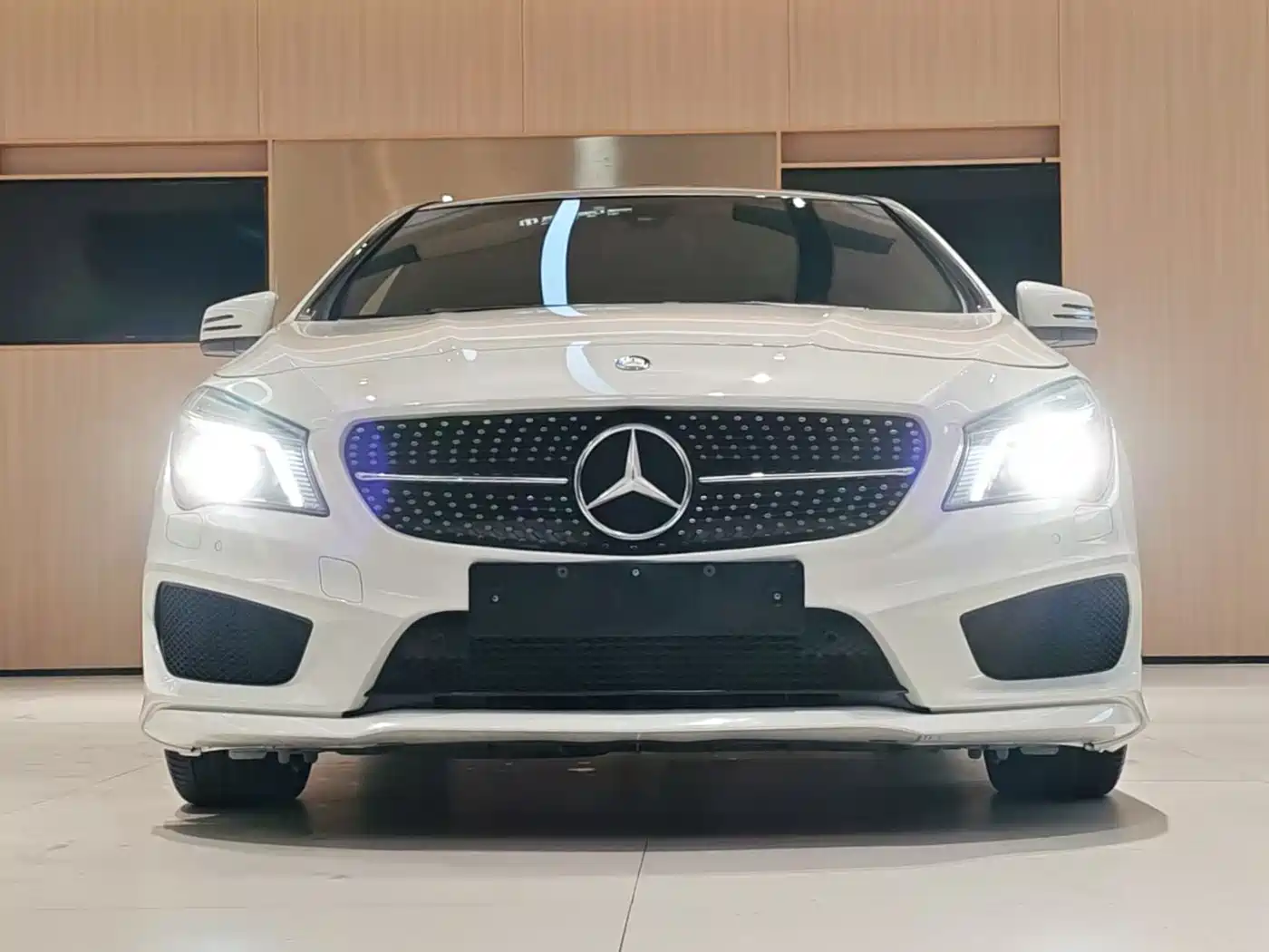 Mercedes-Benz CLA (Import) 2015 CLA 220 4MATIC фото 2