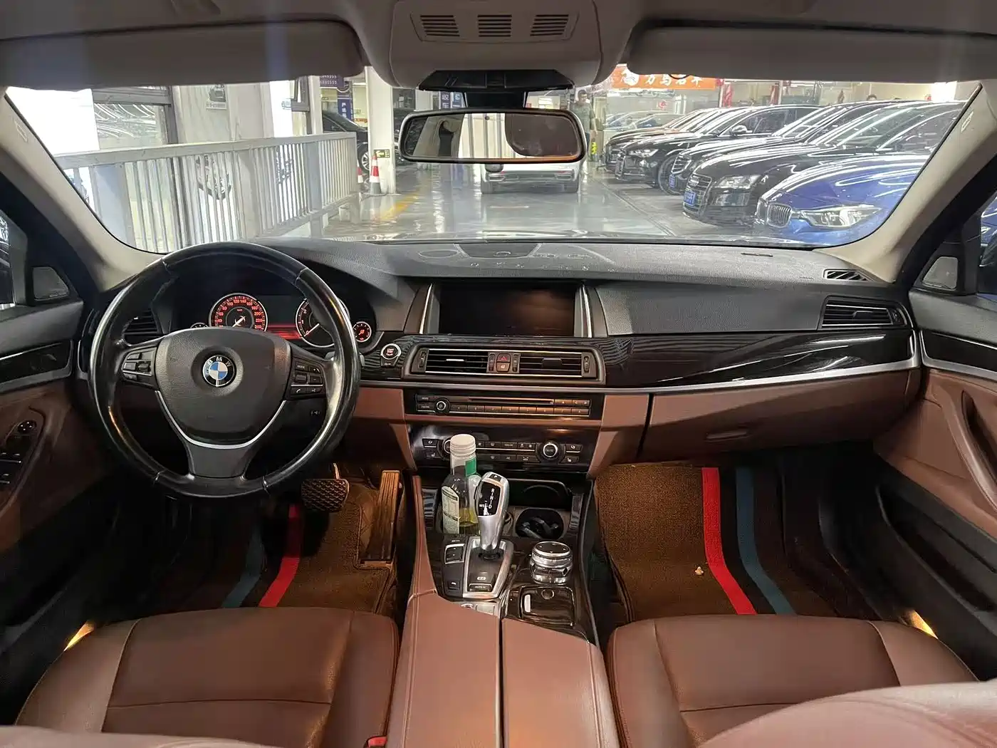 صورة 6 - BMW 5 Series