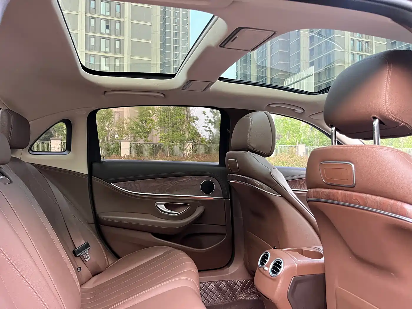 Mercedes-Benz E-Class 2020 Facelift E 300 L Fashion фото 9