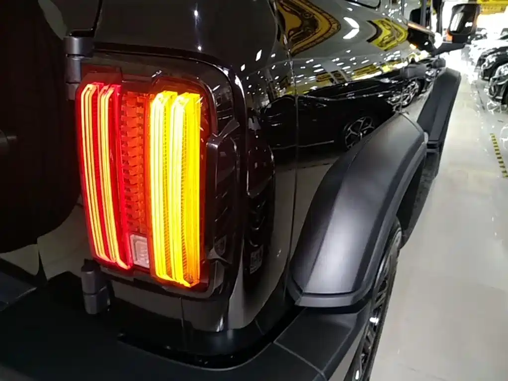 Tank 300 2023 Off-Road Edition 2.0T Challenger фото 8