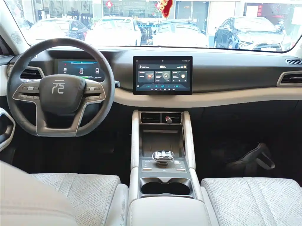 BYD Yuan UP 2024 401KM Vitality Edition фото 10