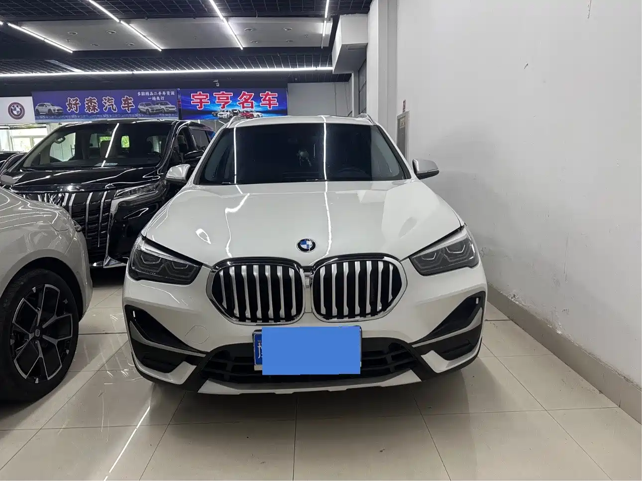 BMW X1 2022 sDrive20Li Fashion фото 2