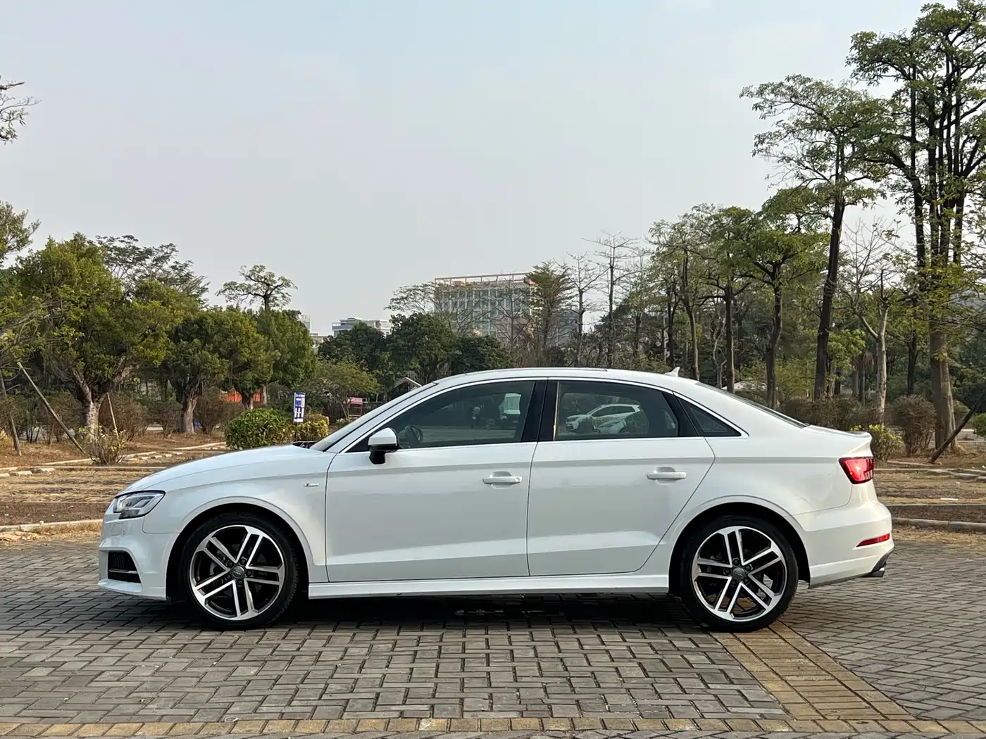 Audi A3 2018 30th Anniversary Limousine 35 TFSI Sport фото 4